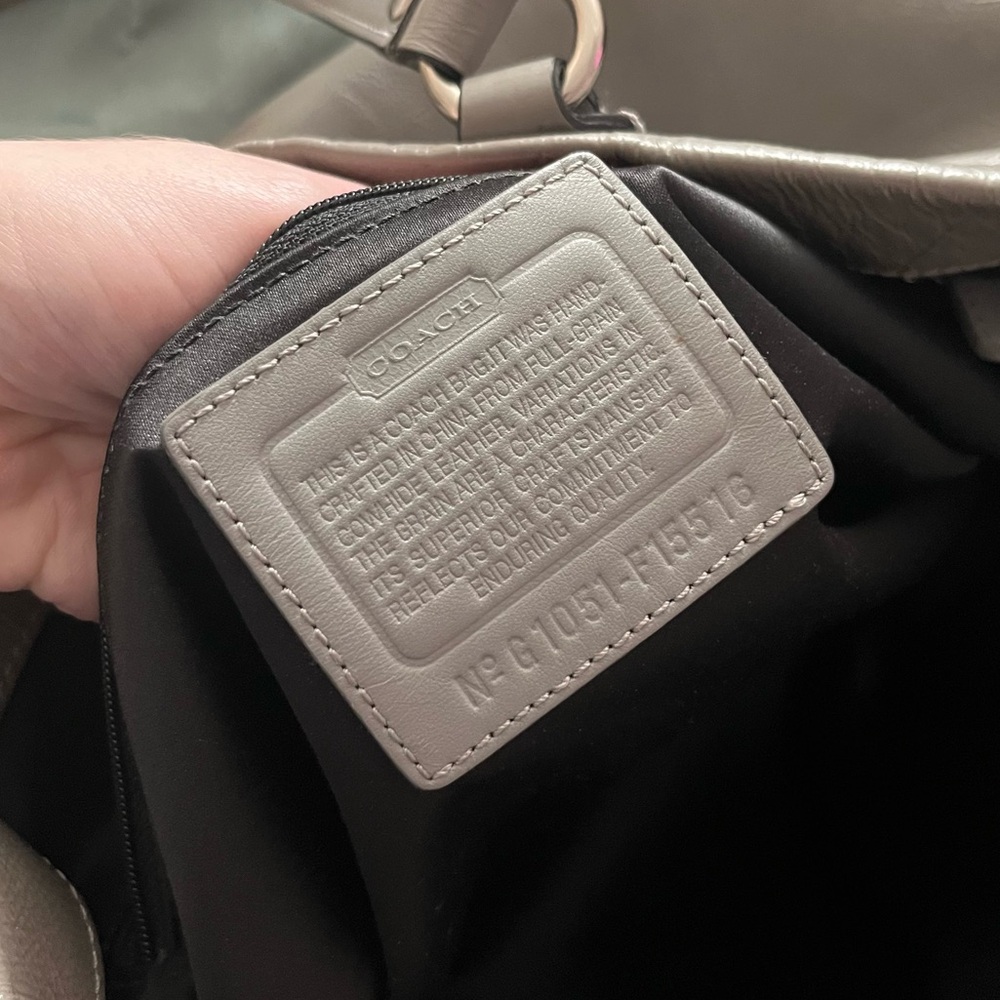 ✧･ﾟcoach 2010 ashley gray patent leather shoulder tote bag (G1051-F15516) - Picture 10 of 13